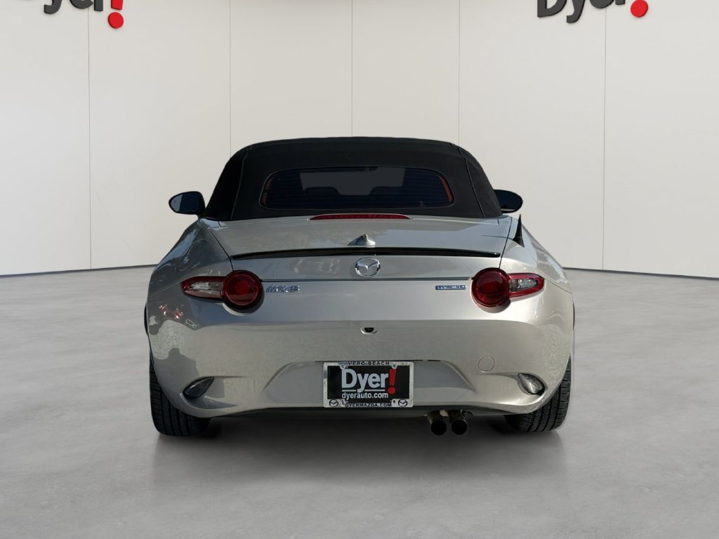 Certified 2022 MAZDA MX-5 Miata Club RWD image 4