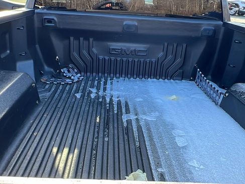 Used 2022 GMC Sierra 1500 Elevation image 13