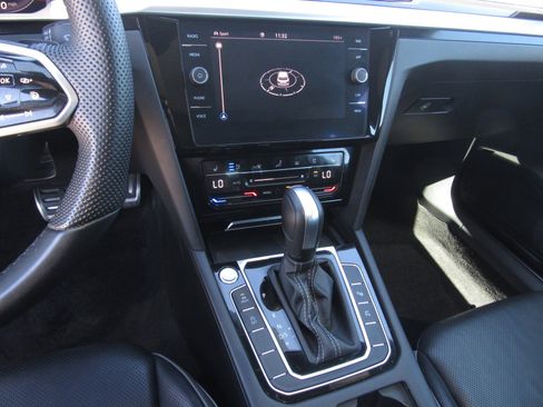 Used 2021 Volkswagen Arteon SEL Premium image 18