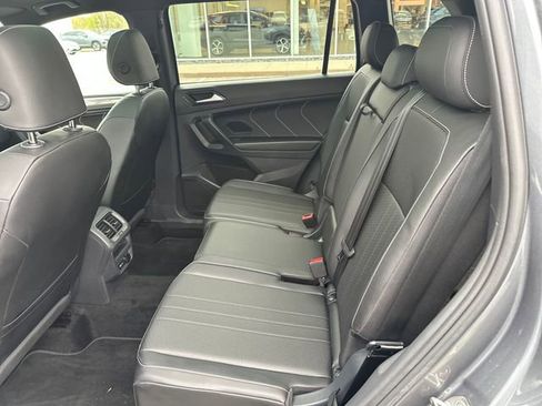 Certified 2023 Volkswagen Tiguan SE R-Line AWD/4WD image 31