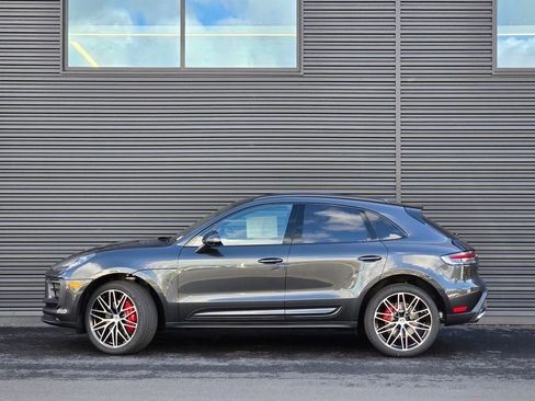 New 2026 Porsche Macan S image 2