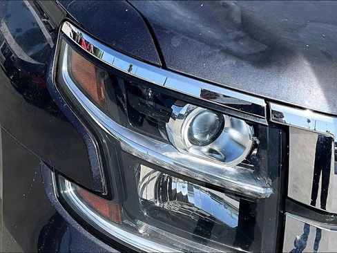 Used 2017 Chevrolet Suburban Premier AWD/4WD image 29