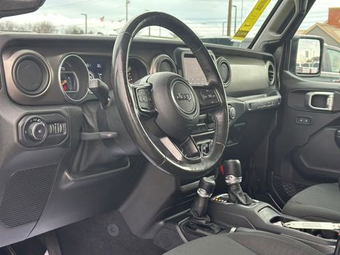 Used 2020 Jeep Wrangler Unlimited Sport AWD/4WD image 23