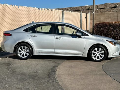 Used 2026 Toyota Corolla LE FWD image 3