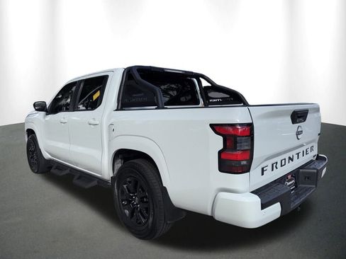 Used 2023 Nissan Frontier SV w/ Midnight Edition Package image 12