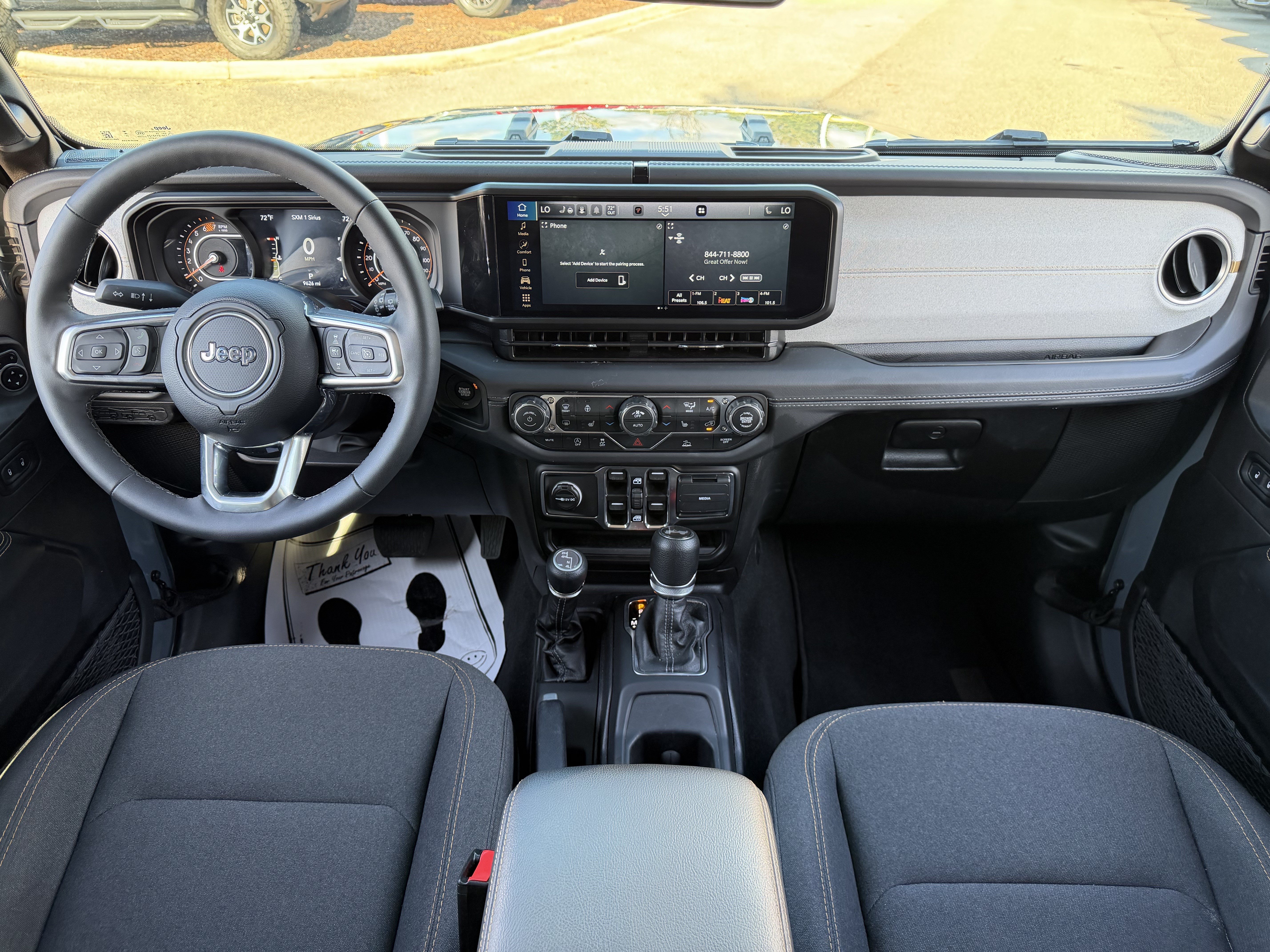 Used 2026 Jeep Wrangler Unlimited Sahara AWD/4WD image 30
