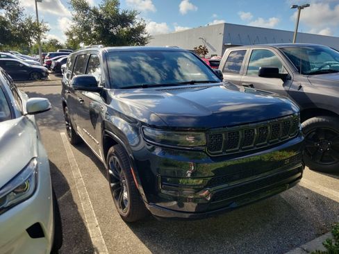 Used 2023 Jeep Grand Wagoneer Series II w/ Quick Order Packagew 28T AWD/4WD image 2