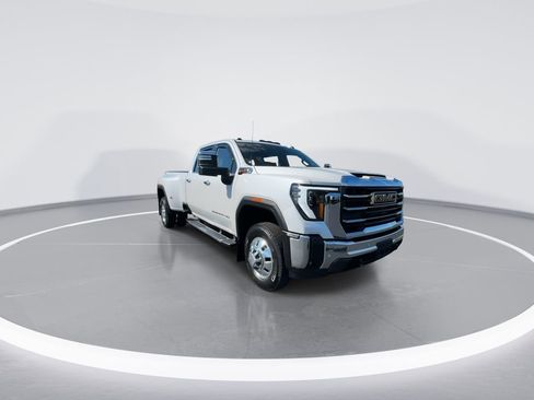 Used 2025 GMC Sierra 3500 SLT w/ SLT Premium Package AWD/4WD image 3