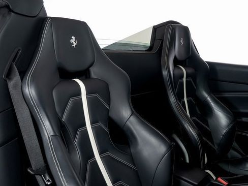 Used 2019 Ferrari 488 Spider image 52