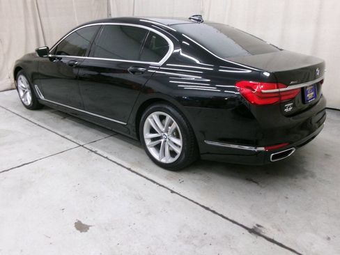 Used 2016 BMW 750i xDrive AWD/4WD image 7