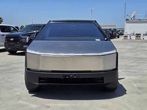 Used 2024 Tesla Cybertruck Cyberbeast AWD/4WD image 3