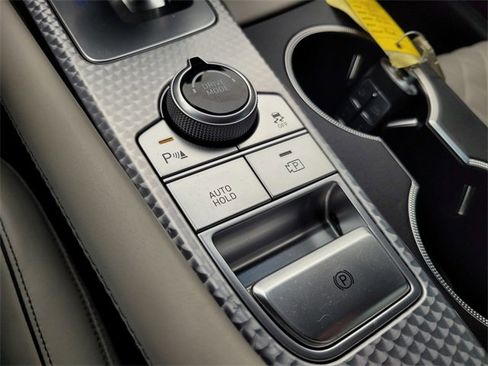 Used 2022 Genesis G70 3.3T image 23