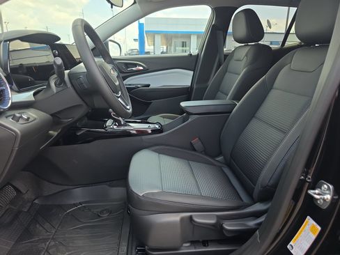 New 2026 Chevrolet Trax LT w/ LT Convenience Package FWD image 10