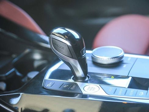 Certified 2024 BMW X4 xDrive30i w/ M Sport Package image 19