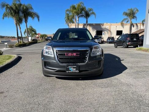 Used 2017 GMC Terrain SLE image 2