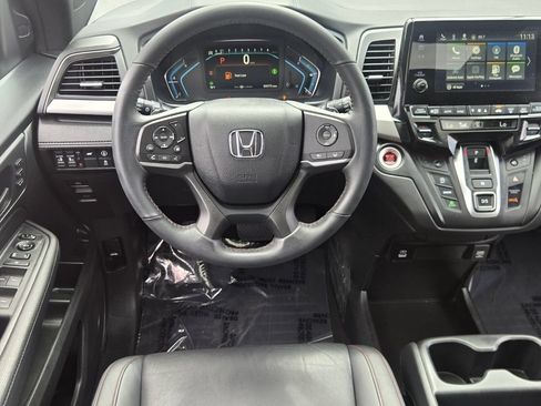Used 2024 Honda Odyssey Sport image 13