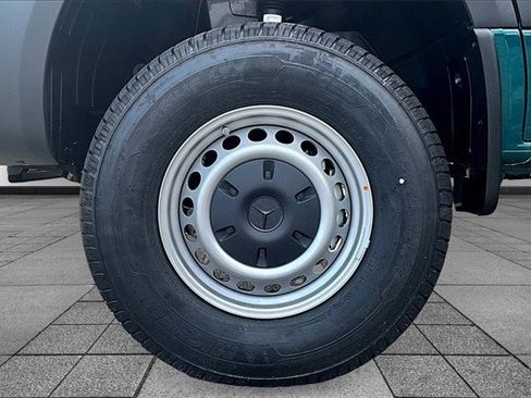 New 2025 Mercedes-Benz Sprinter 2500 image 15