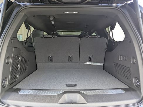 New 2026 GMC Yukon XL Denali w/ Denali Reserve Package image 18