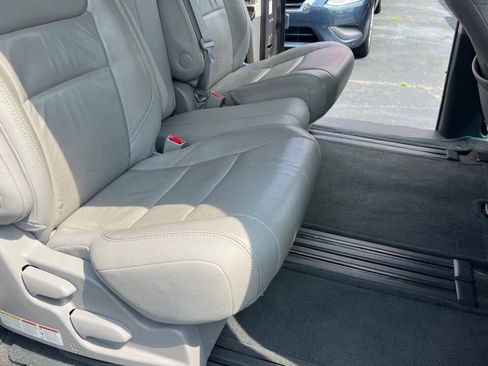 Used 2015 Toyota Sienna XLE FWD image 10