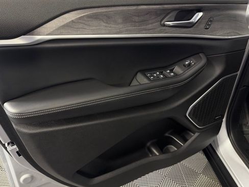 Used 2024 Jeep Grand Cherokee Limited 4xe w/ Trailer Tow Package image 27