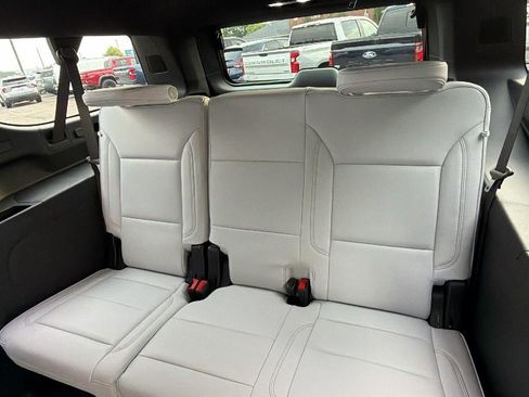 New 2026 Chevrolet Suburban Premier w/ Sun And Tow Package AWD/4WD image 20