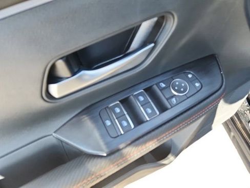 New 2025 Nissan Kicks SR w/ Illumination Package image 18