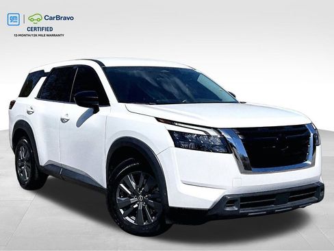 Used 2023 Nissan Pathfinder S image 1