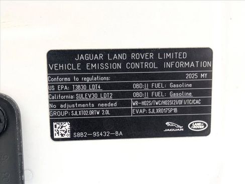 Used 2025 Land Rover Defender 110 S AWD/4WD image 25