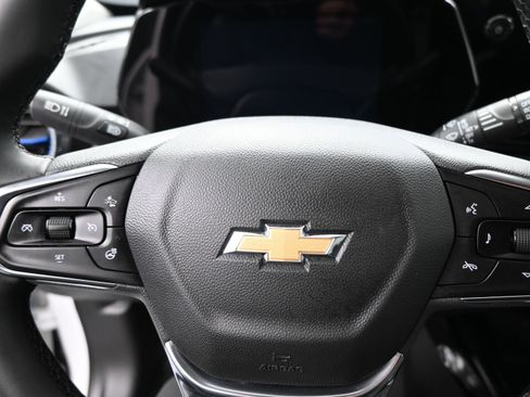 Used 2025 Chevrolet Trax LT w/ Driver Confidence Package image 16