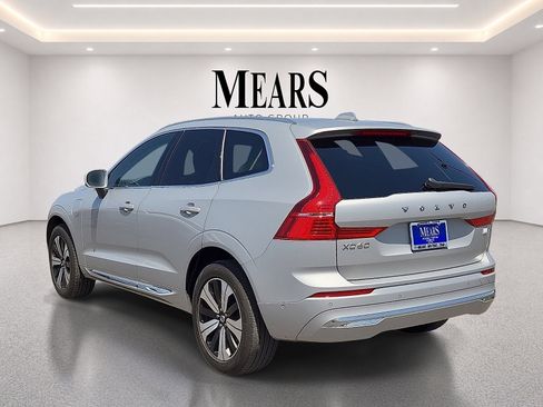 Used 2023 Volvo XC60 T8 Plus AWD/4WD image 4
