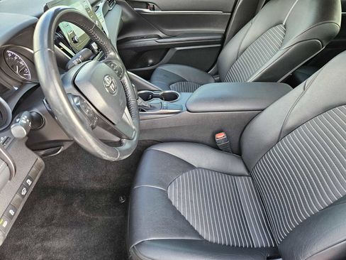 Used 2022 Toyota Camry SE image 13