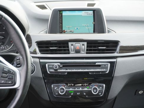 Used 2017 BMW X1 xDrive28i image 17