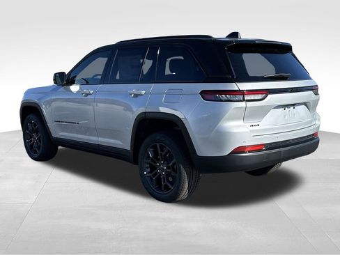 New 2025 Jeep Grand Cherokee Limited image 26