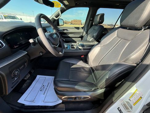 Used 2024 Jeep Wagoneer Series II w/ Premium Group I image 9