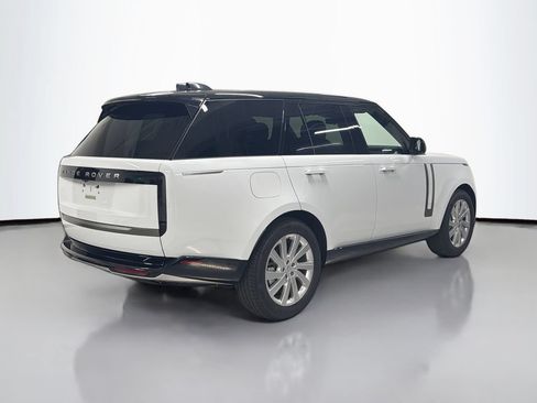 Used 2025 Land Rover Range Rover SE AWD/4WD image 9