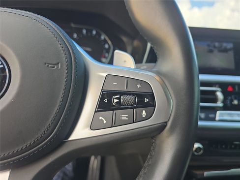Used 2021 BMW 330i Sedan w/ M Sport Package image 19