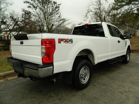 Used 2022 Ford F250 XL w/ Power Equipment Group AWD/4WD image 7