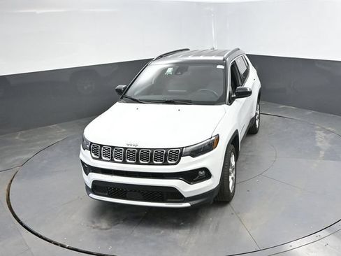 Used 2025 Jeep Compass Limited AWD/4WD image 40
