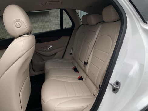 Used 2022 Mercedes-Benz GLC 300 4MATIC image 16