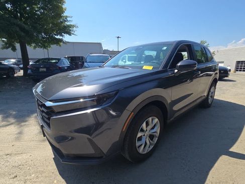 Used 2024 Honda CR-V LX image 3