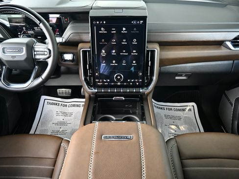 Used 2026 GMC Yukon Denali Ultimate AWD/4WD image 22