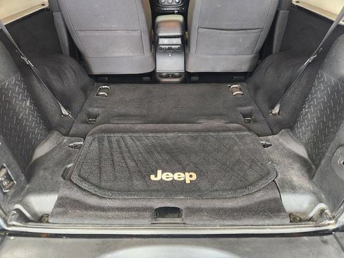 Used 2014 Jeep Wrangler Sport w/ Quick Order Package 24S AWD/4WD image 34
