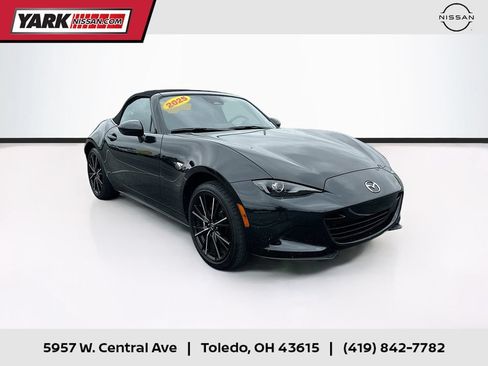 Used 2025 MAZDA MX-5 Miata Grand Touring RWD image 1