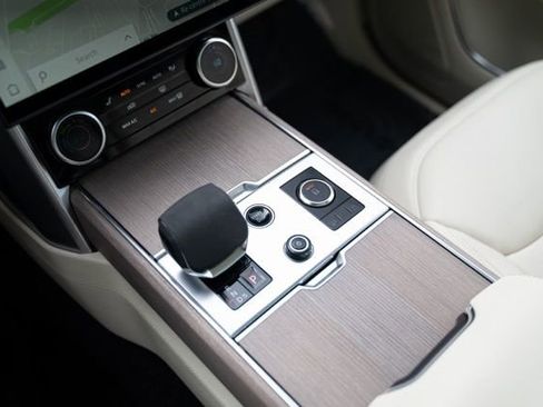 Used 2023 Land Rover Range Rover Long Wheelbase First Edition image 36