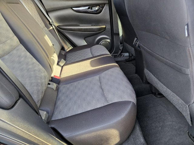 Used 2021 Nissan Rogue Sport SV FWD image 14