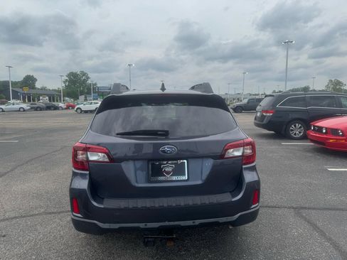 Used 2017 Subaru Outback 3.6R Limited AWD/4WD image 10