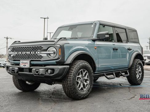 Certified 2022 Ford Bronco Badlands AWD/4WD image 4