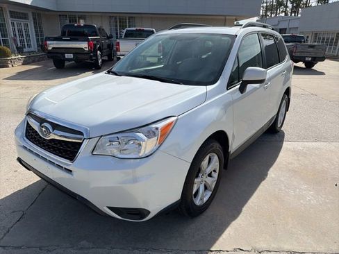 Used 2014 Subaru Forester 2.5i Premium w/ All-Weather Package image 2