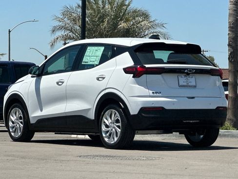 New 2027 Chevrolet Bolt LT w/ Comfort Package FWD image 6