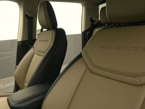 New 2025 Ford Maverick Lariat w/ 4K Tow Package image 18